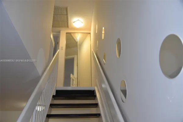 $2,450 | 8695 Northwest 6th Lane, Unit 2212, Miami, FL 33126
