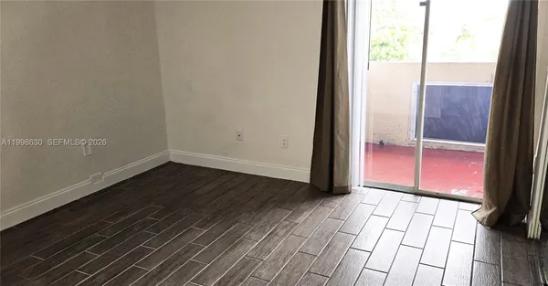 $2,450 | 8695 Northwest 6th Lane, Unit 2212, Miami, FL 33126