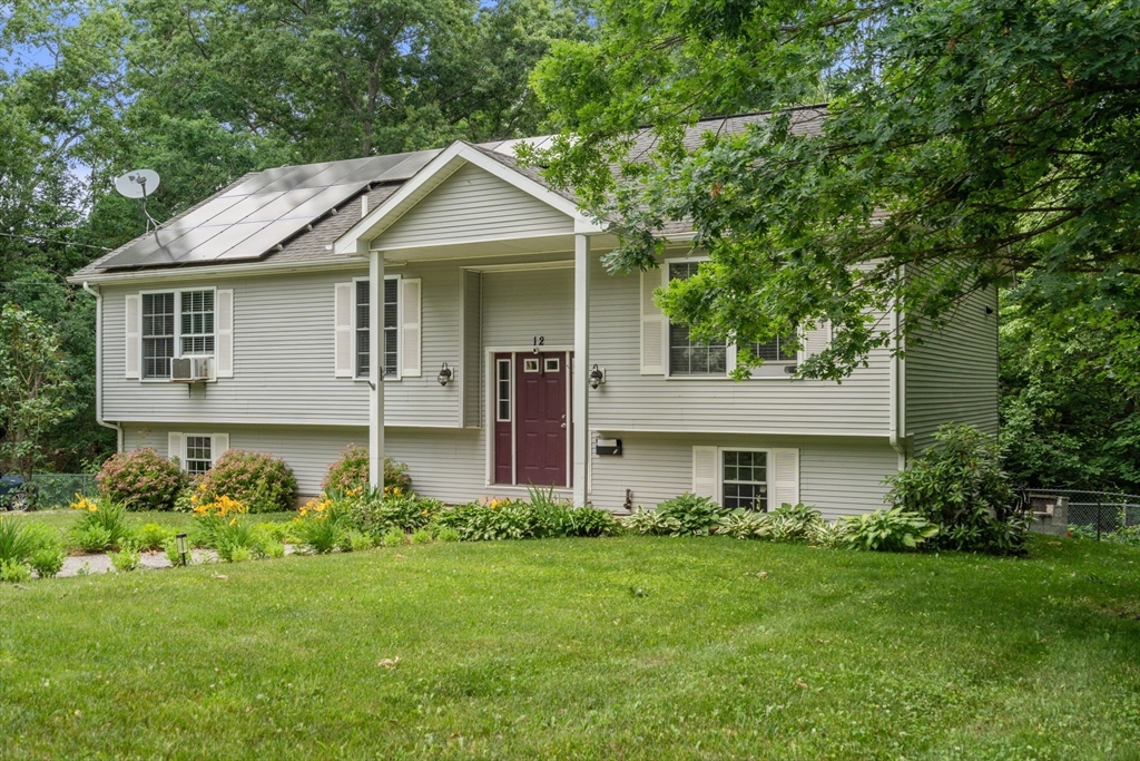 12 Charlton Road Dudley, MA 01571 - Photo 26 of 30