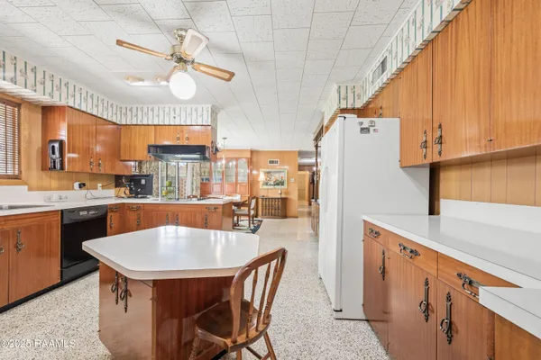 $386,500 | 209 Robert Drive, Lafayette, LA 70506