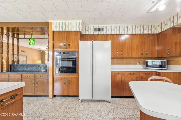 $386,500 | 209 Robert Drive, Lafayette, LA 70506