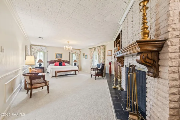 $386,500 | 209 Robert Drive, Lafayette, LA 70506
