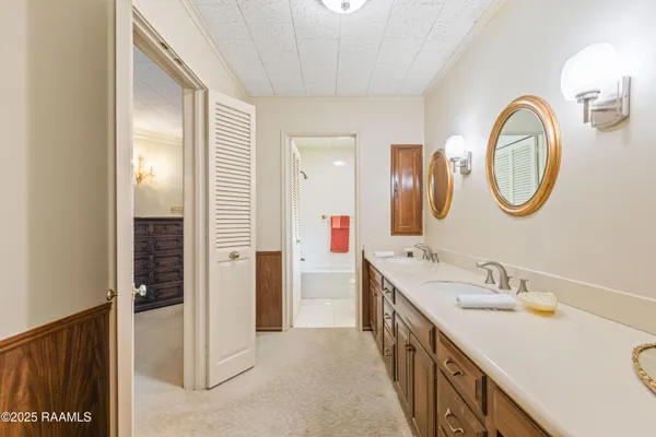 $386,500 | 209 Robert Drive, Lafayette, LA 70506