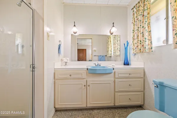 $386,500 | 209 Robert Drive, Lafayette, LA 70506