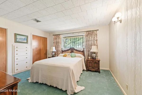 $386,500 | 209 Robert Drive, Lafayette, LA 70506