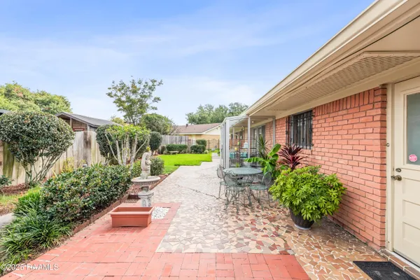 $386,500 | 209 Robert Drive, Lafayette, LA 70506