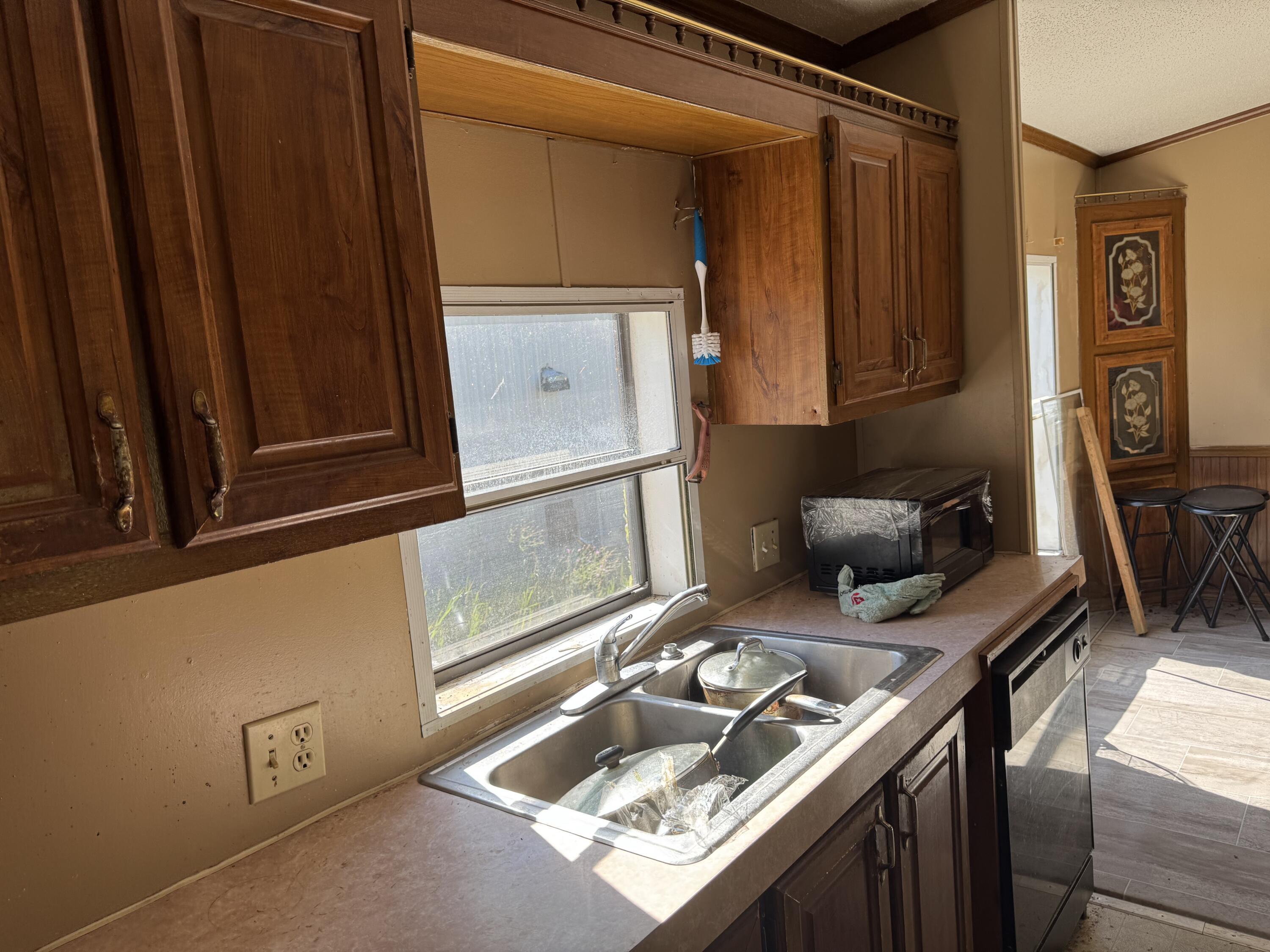 9381 Jones Road Howard City, MI 49329 - Photo 11 of 31 Kitchen
