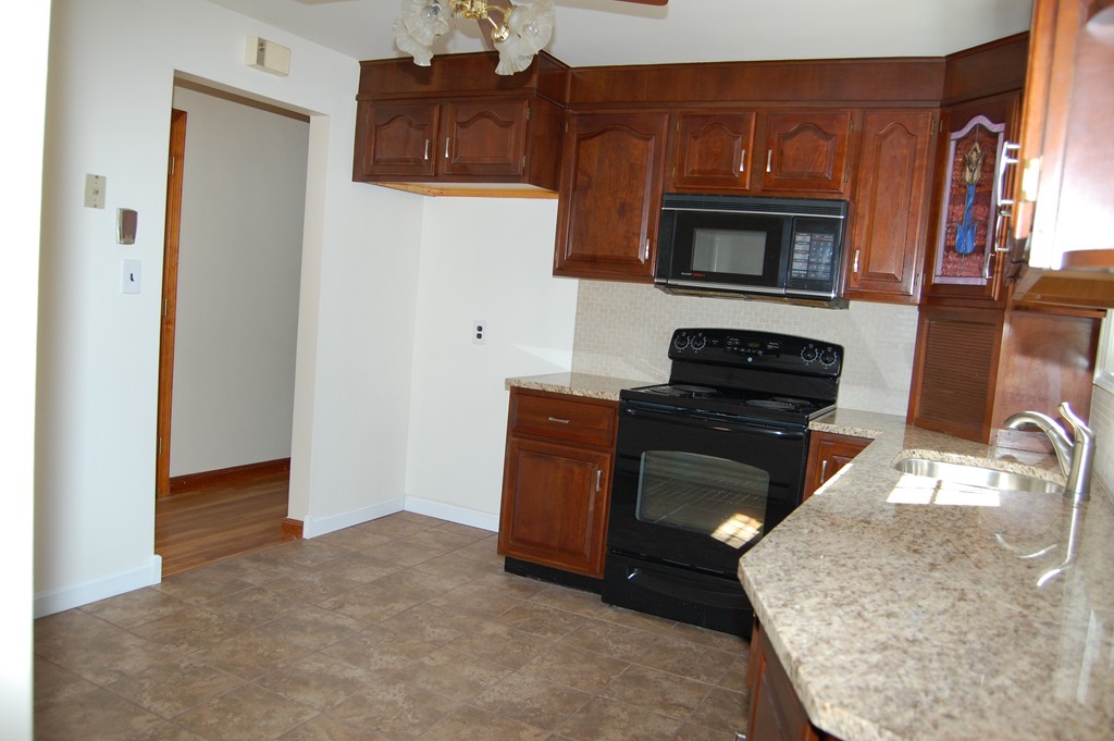 21 Paul Street Canton, MA 02021 - Photo 5 of 24 Gallery Image 5