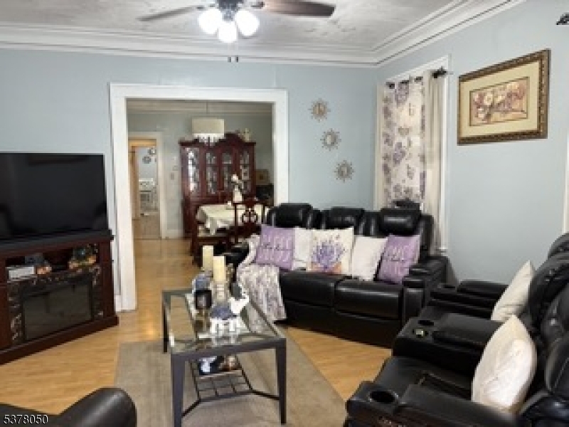 410 Jefferson Avenue Elizabeth, NJ 07201 - Photo 4 of 46