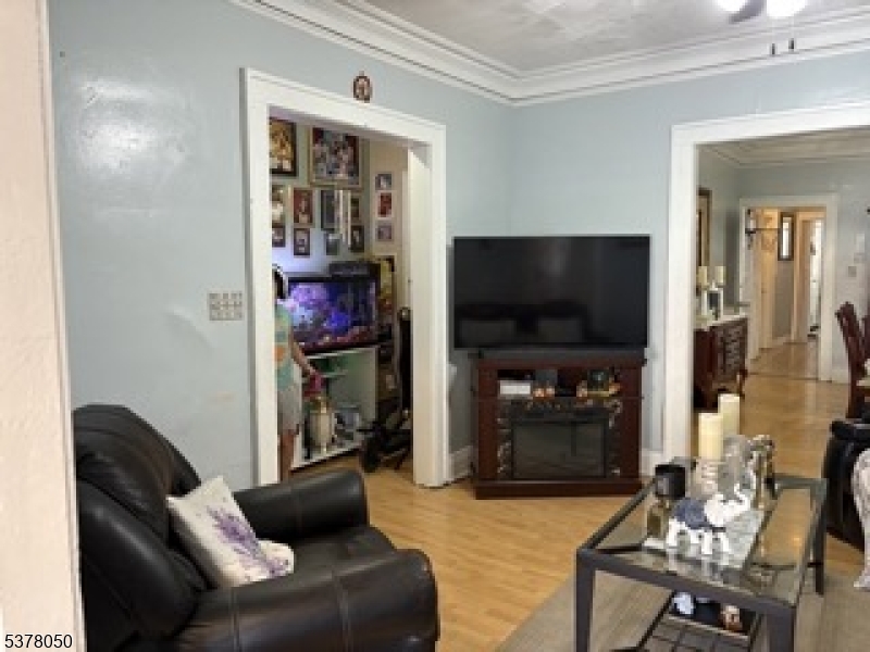 410 Jefferson Avenue Elizabeth, NJ 07201 - Photo 5 of 46