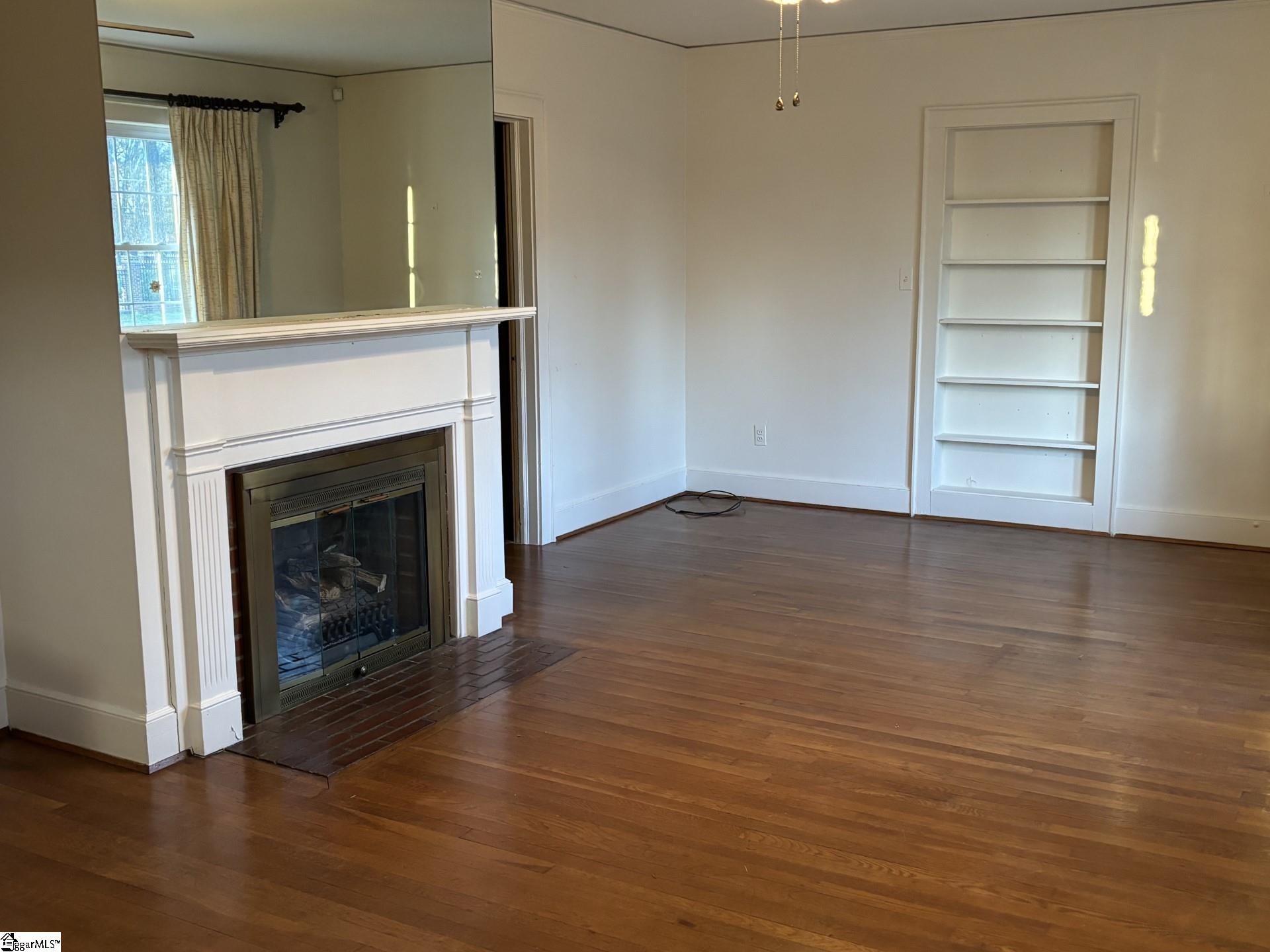 2372 Country Club Road Spartanburg, SC 29302 - Photo 4 of 29 Gallery Image 4