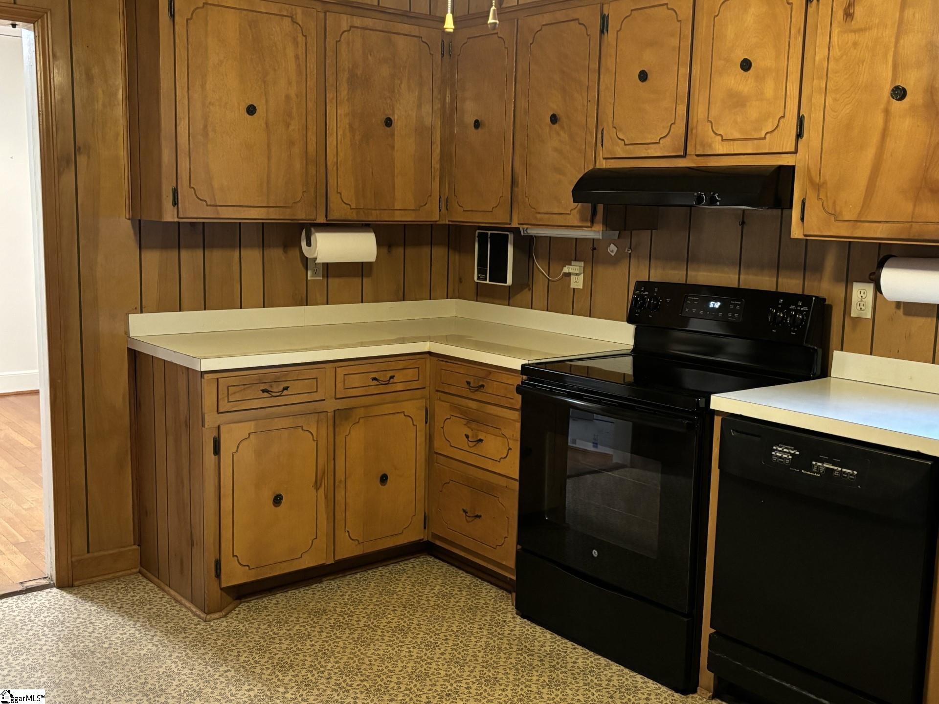 2372 Country Club Road Spartanburg, SC 29302 - Photo 7 of 29 Gallery Image 7