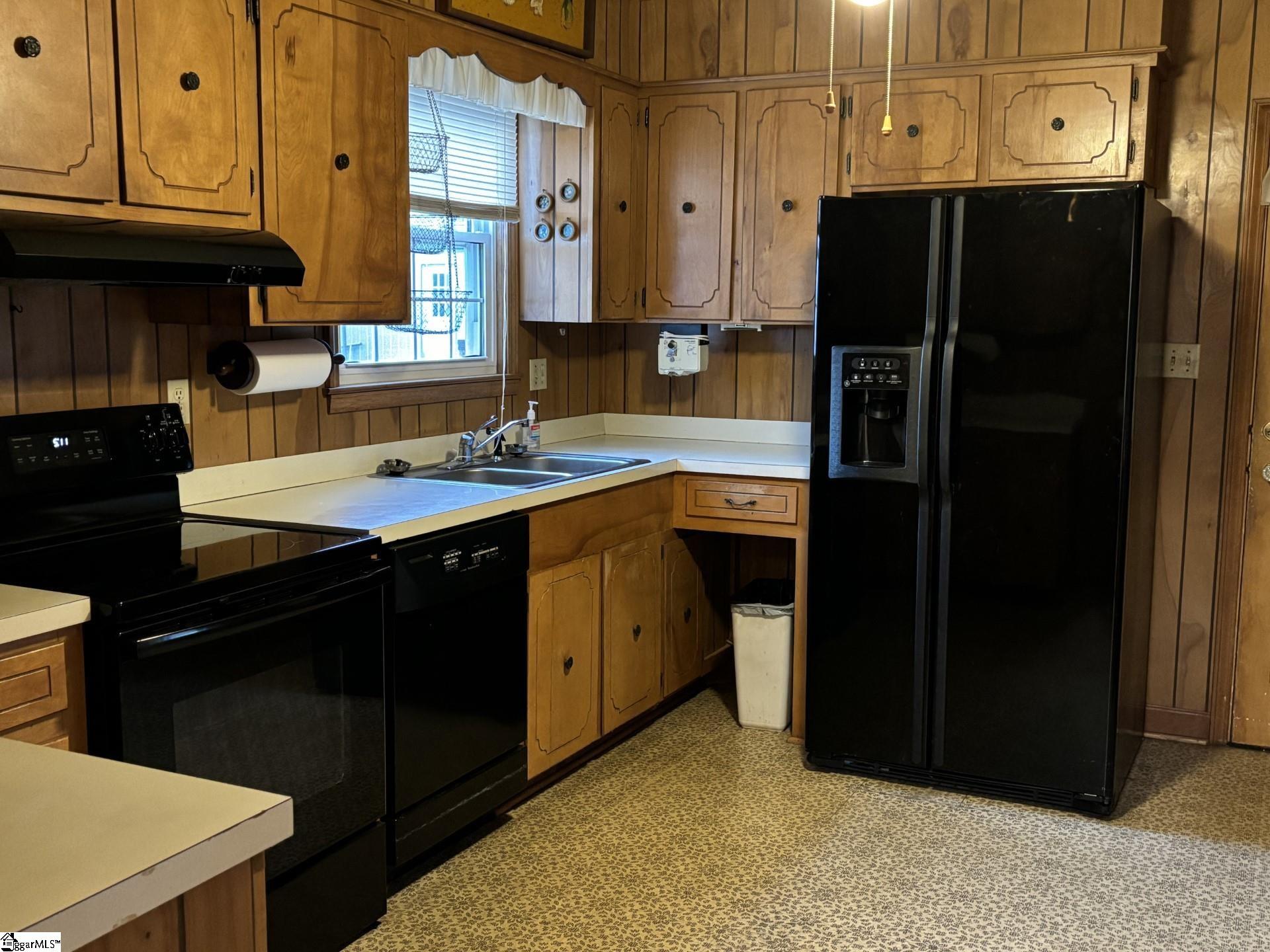 2372 Country Club Road Spartanburg, SC 29302 - Photo 9 of 29 Gallery Image 9