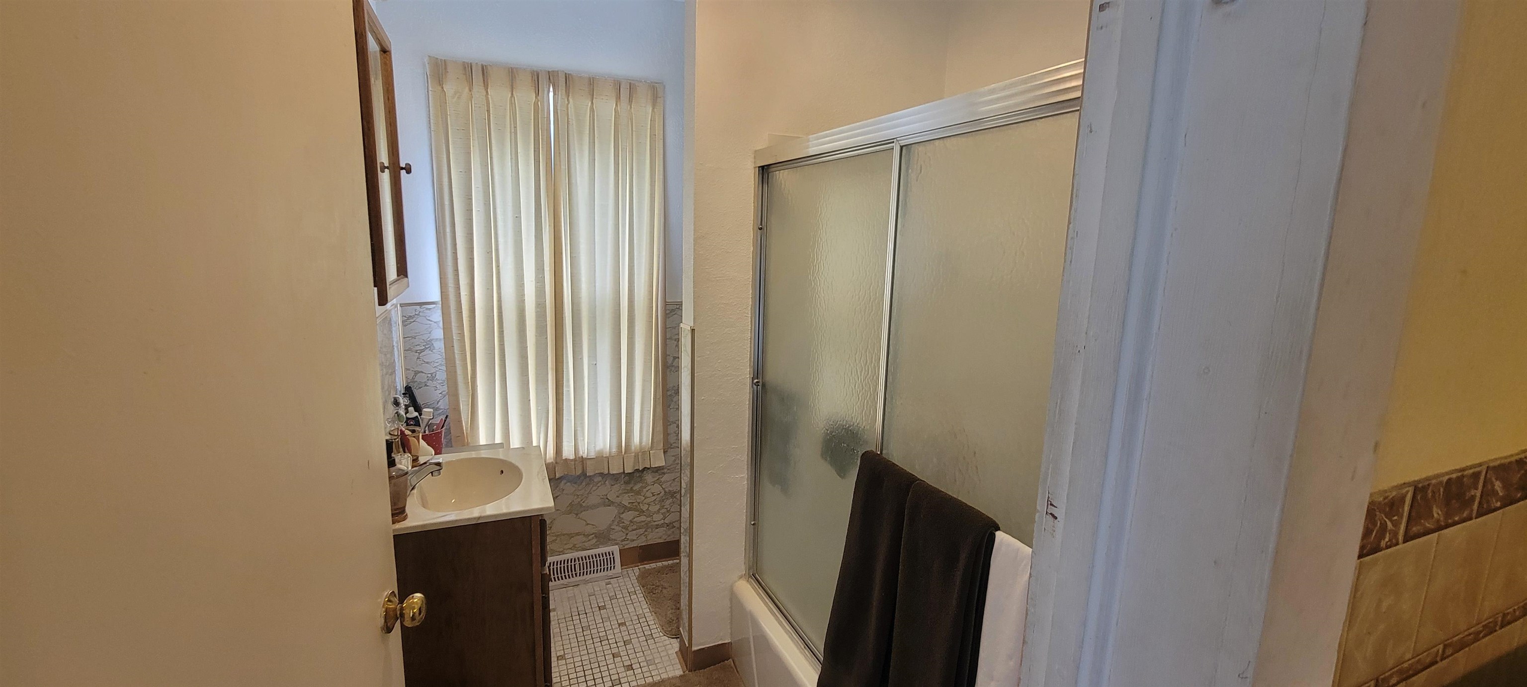 633 5th Baraboo, WI 53913 - Photo 14 of 27 Gallery Image 14