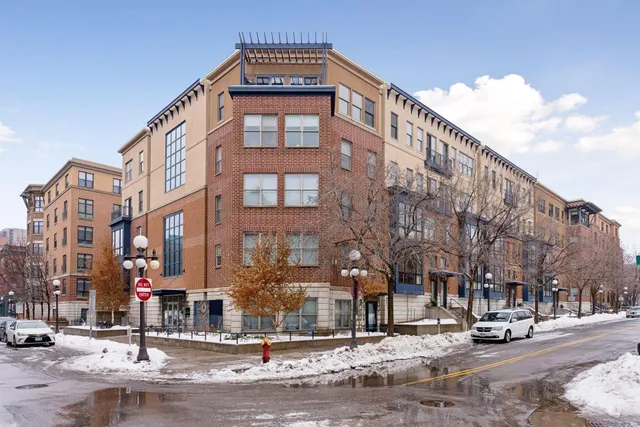 $380,000 | 209 8th Street East, Unit 201, St. Paul, MN 55101