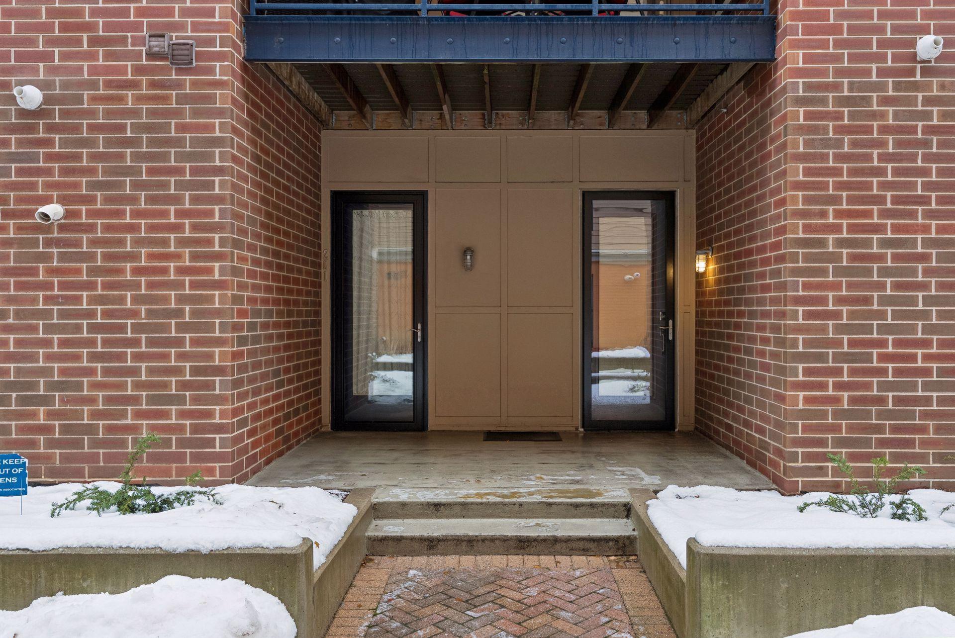 209 8th Street East, Unit 201 St. Paul, MN 55101 - Photo 4 of 27