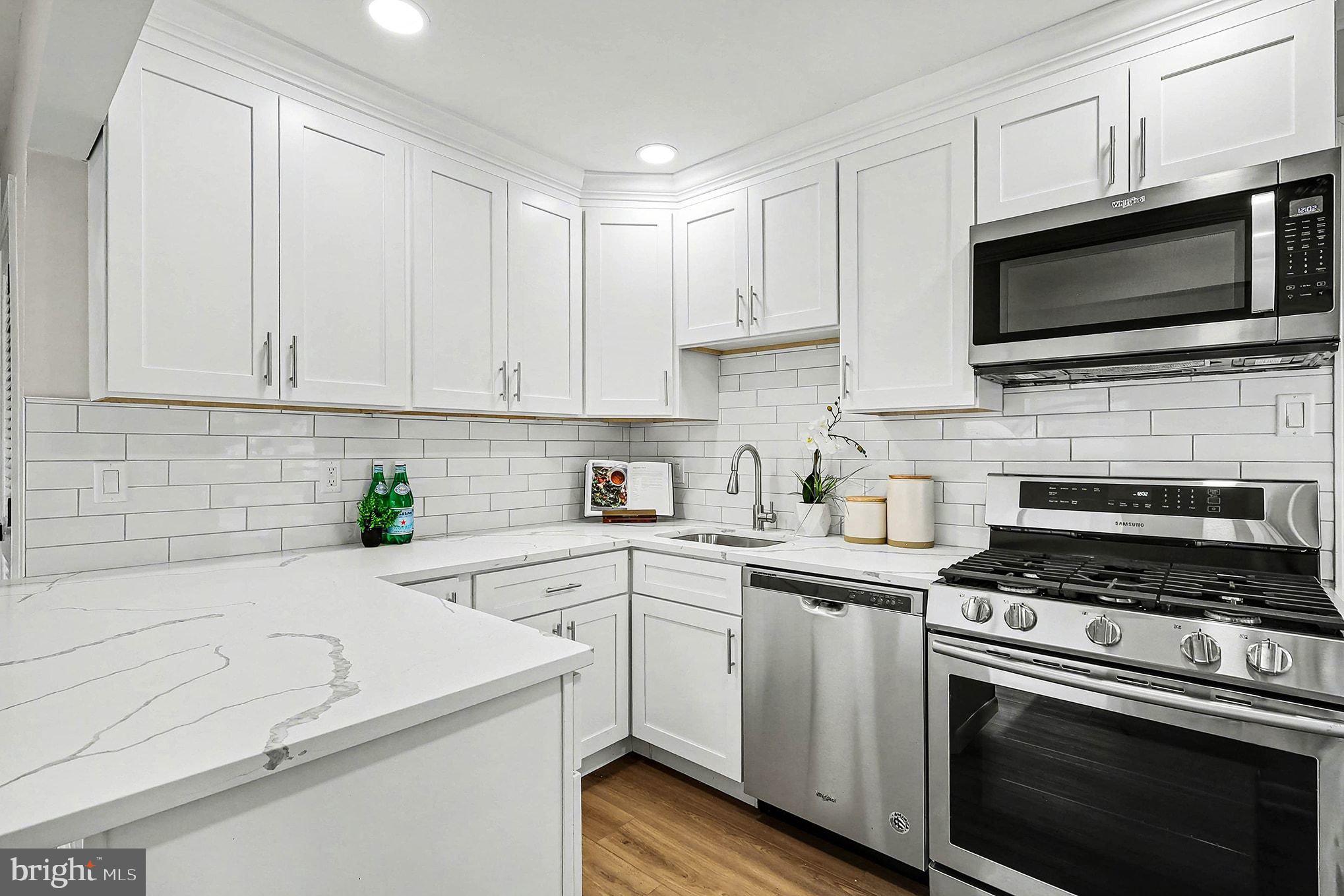 6214 Garretson Street Burke, VA 22015 - Photo 6 of 24