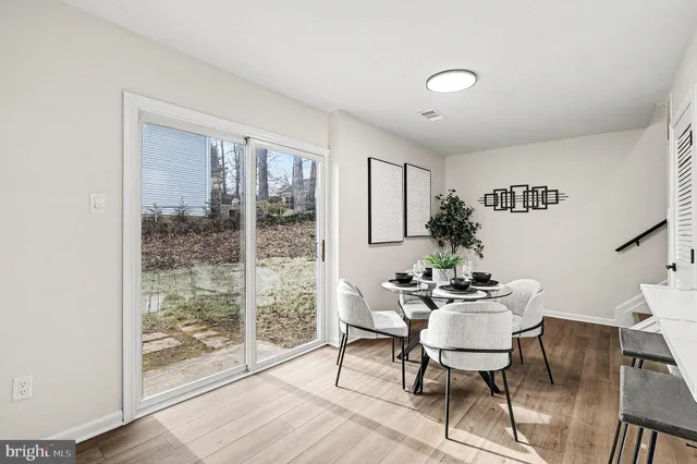 $689,900 | 6214 Garretson Street, Burke, VA 22015