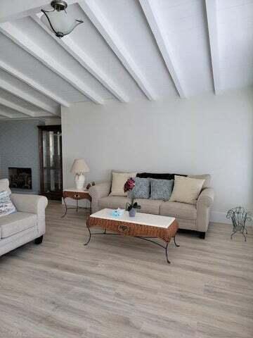 2838 Bay Grove Road Freeport, FL 32439 - Photo 23 of 52 living room