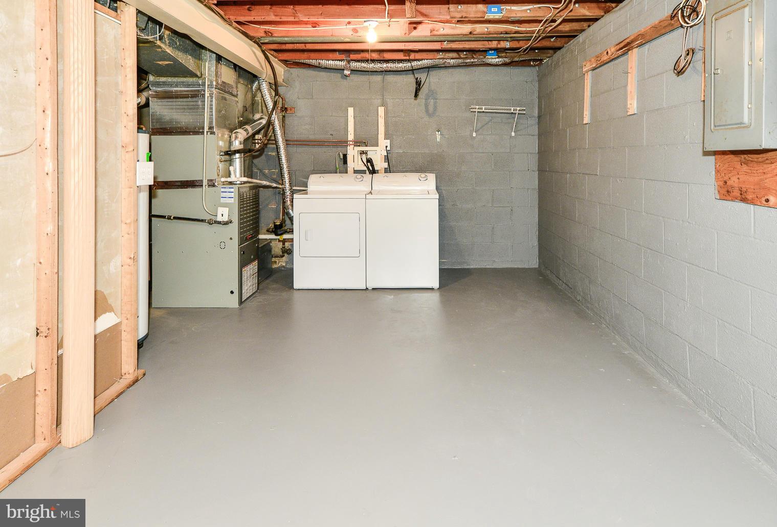 2407 Alsop Court Reston, VA 20191 - Photo 28 of 30 a utility room with dryer and washer