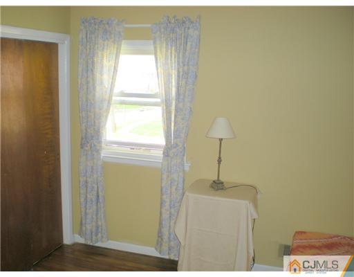 19 Hudson Road East Brunswick, NJ 08816 - Photo 10 of 18 Gallery Image 10