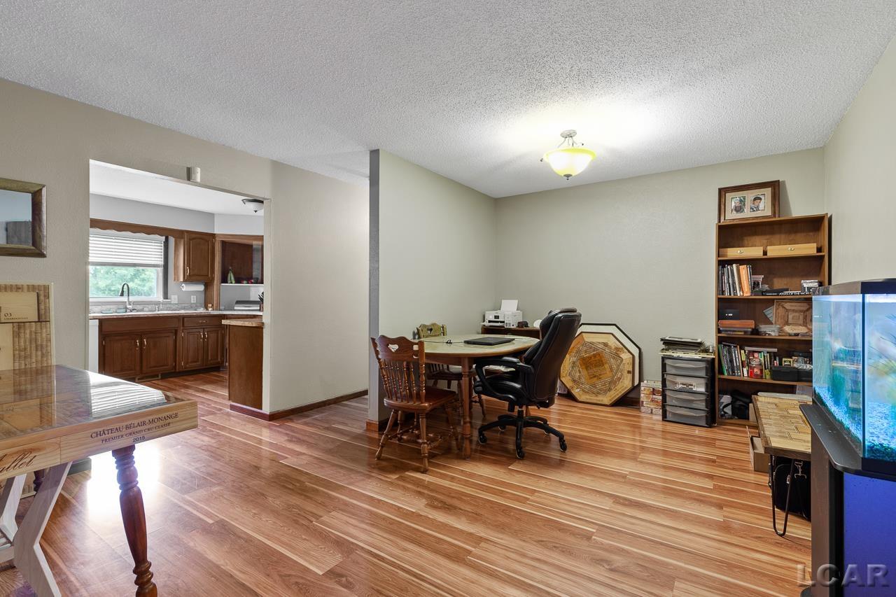 3909 Deerfield Road Adrian, MI 49221 - Photo 11 of 39 50087346-10.JPG