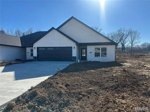 $579,800 | 123-125 Beechwood Lane, Cape Girardeau, MO 63701