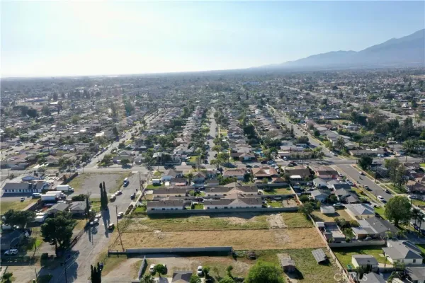 $325,000 | 17562 Court Fontana Ca, Fontana, CA 92336