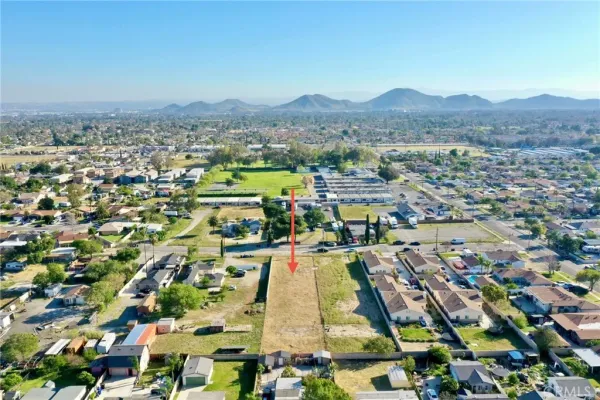 $325,000 | 17562 Court Fontana Ca, Fontana, CA 92336