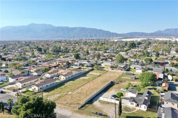 $325,000 | 17562 Court Fontana Ca, Fontana, CA 92336