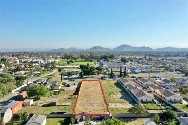 $325,000 | 17562 Court Fontana Ca, Fontana, CA 92336