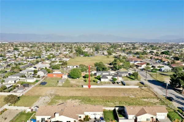 $325,000 | 17562 Court Fontana Ca, Fontana, CA 92336