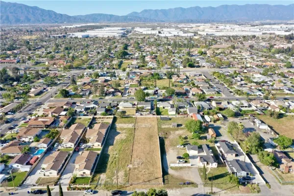 $325,000 | 17562 Court Fontana Ca, Fontana, CA 92336