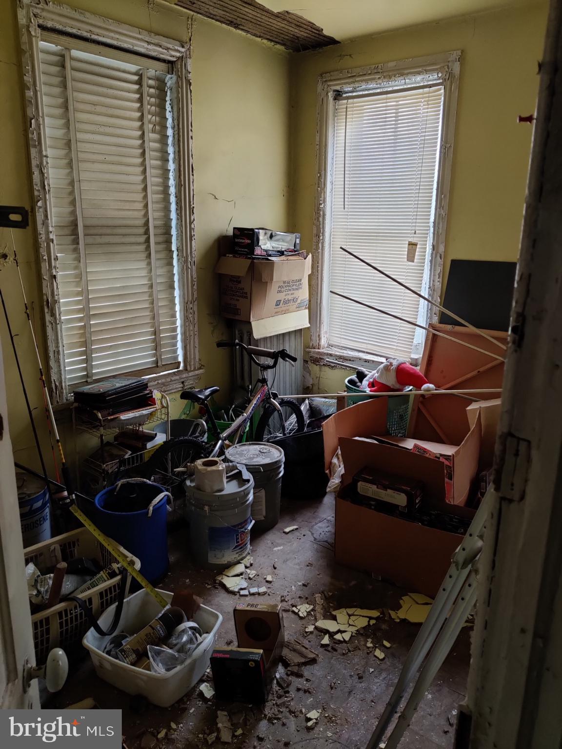 289 Spring Street Trenton, NJ 08618 - Photo 8 of 14 Gallery Image 8