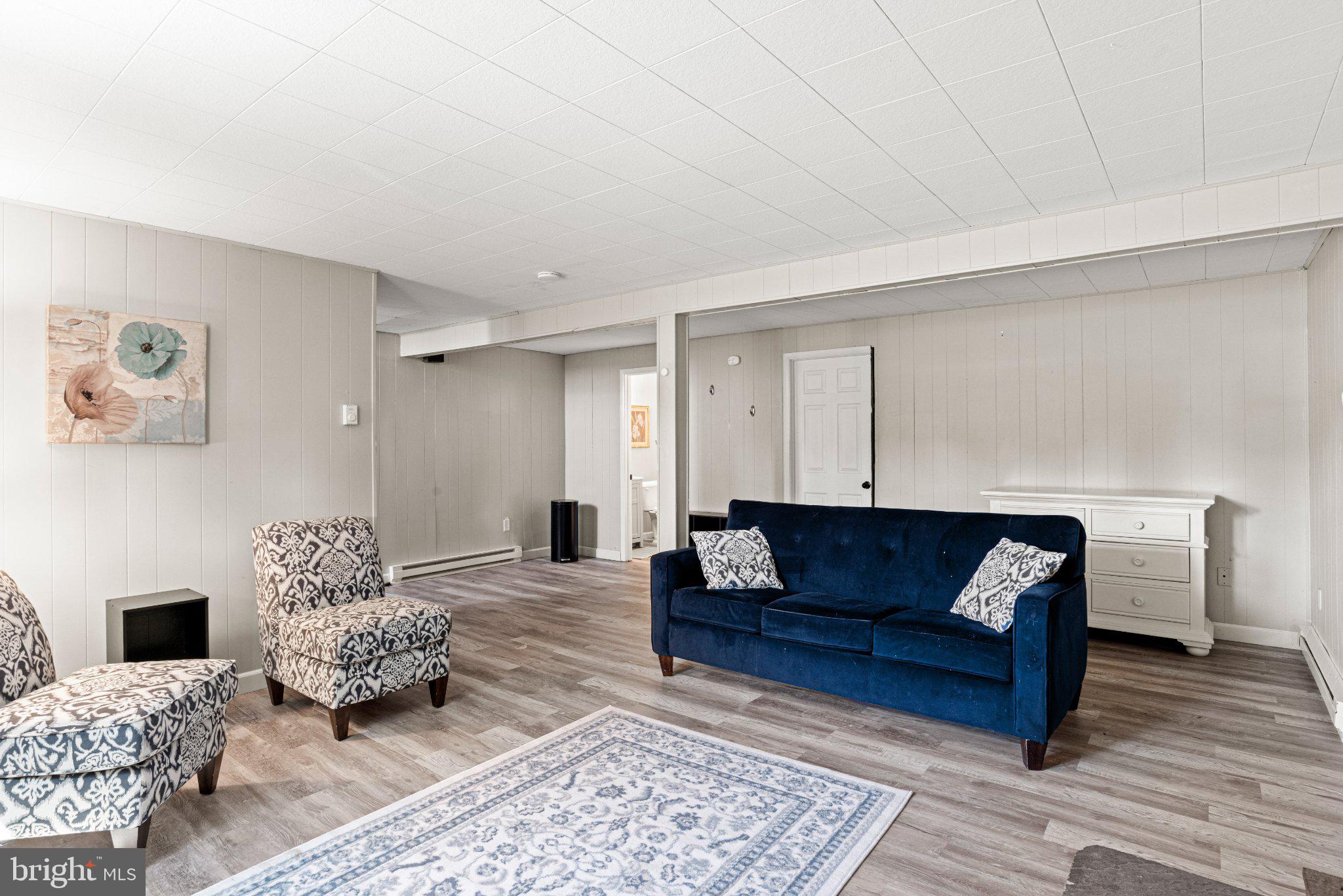 236 Ridge Hill Road Mechanicsburg, PA 17050 - Photo 27 of 36 Spacious, inviting living area awaits.
