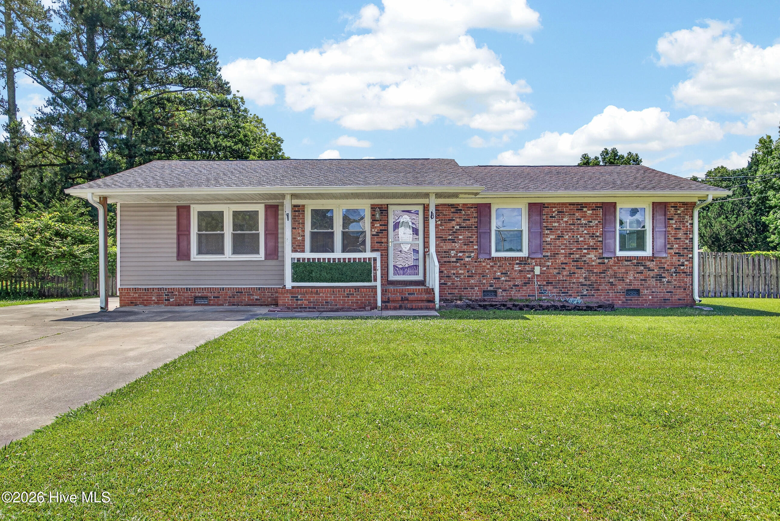 8 Sheffield Road Jacksonville, NC 28546 - Photo 1 of 36 01