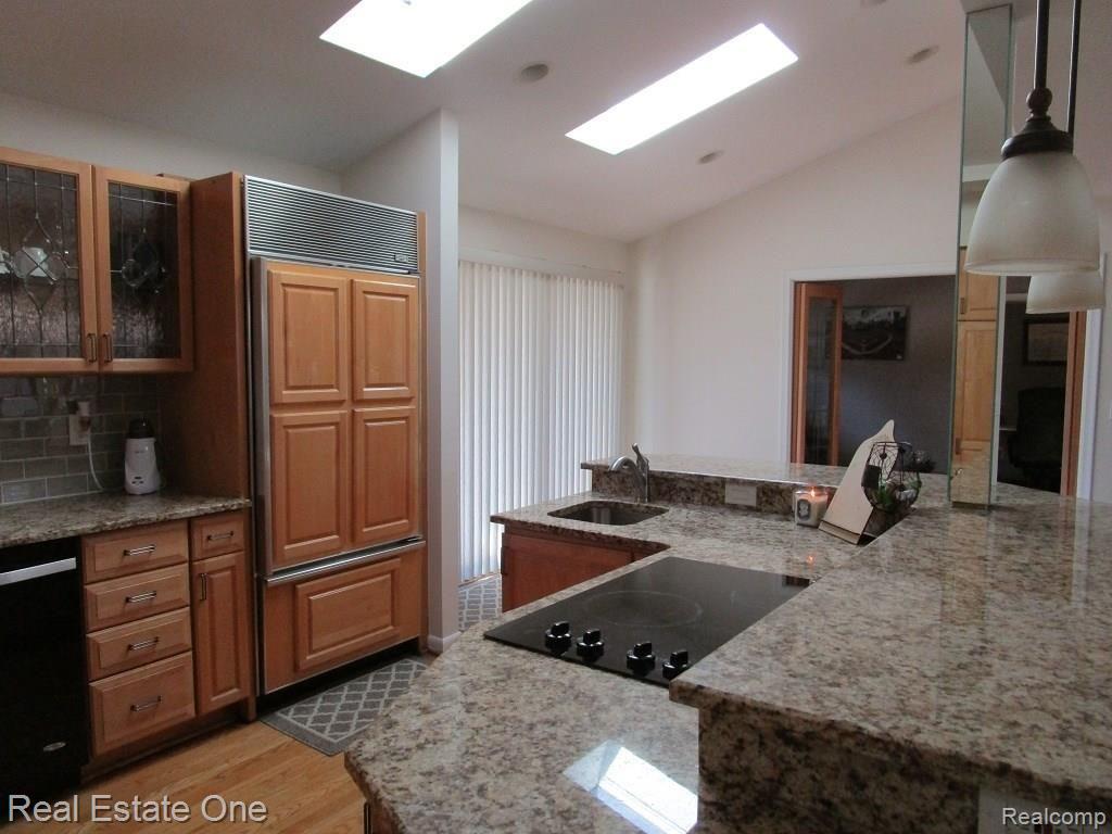 33315 Raphael Road Farmington, MI 48336 - Photo 14 of 47 IMG_4837.JPG