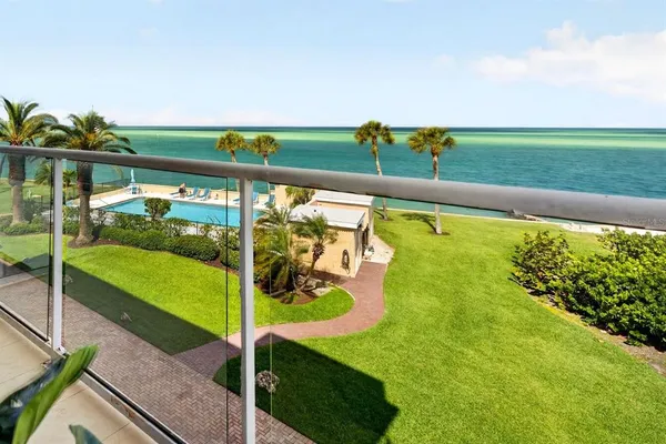 $2,290,000 | 4708 Ocean Boulevard, Unit E4, Sarasota, FL 34242