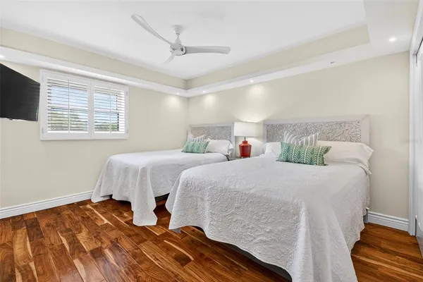 $2,290,000 | 4708 Ocean Boulevard, Unit E4, Sarasota, FL 34242