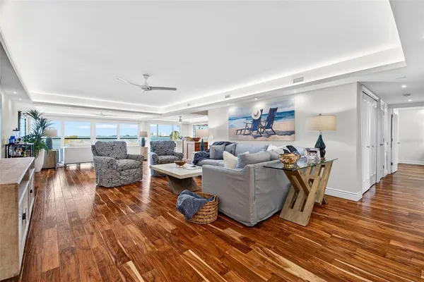 $2,290,000 | 4708 Ocean Boulevard, Unit E4, Sarasota, FL 34242