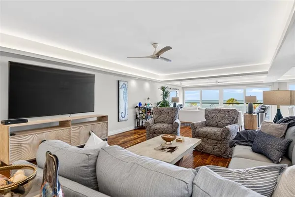 $2,290,000 | 4708 Ocean Boulevard, Unit E4, Sarasota, FL 34242