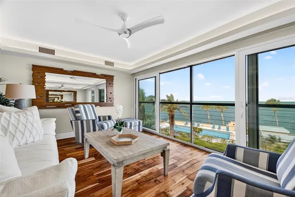 $2,290,000 | 4708 Ocean Boulevard, Unit E4, Sarasota, FL 34242