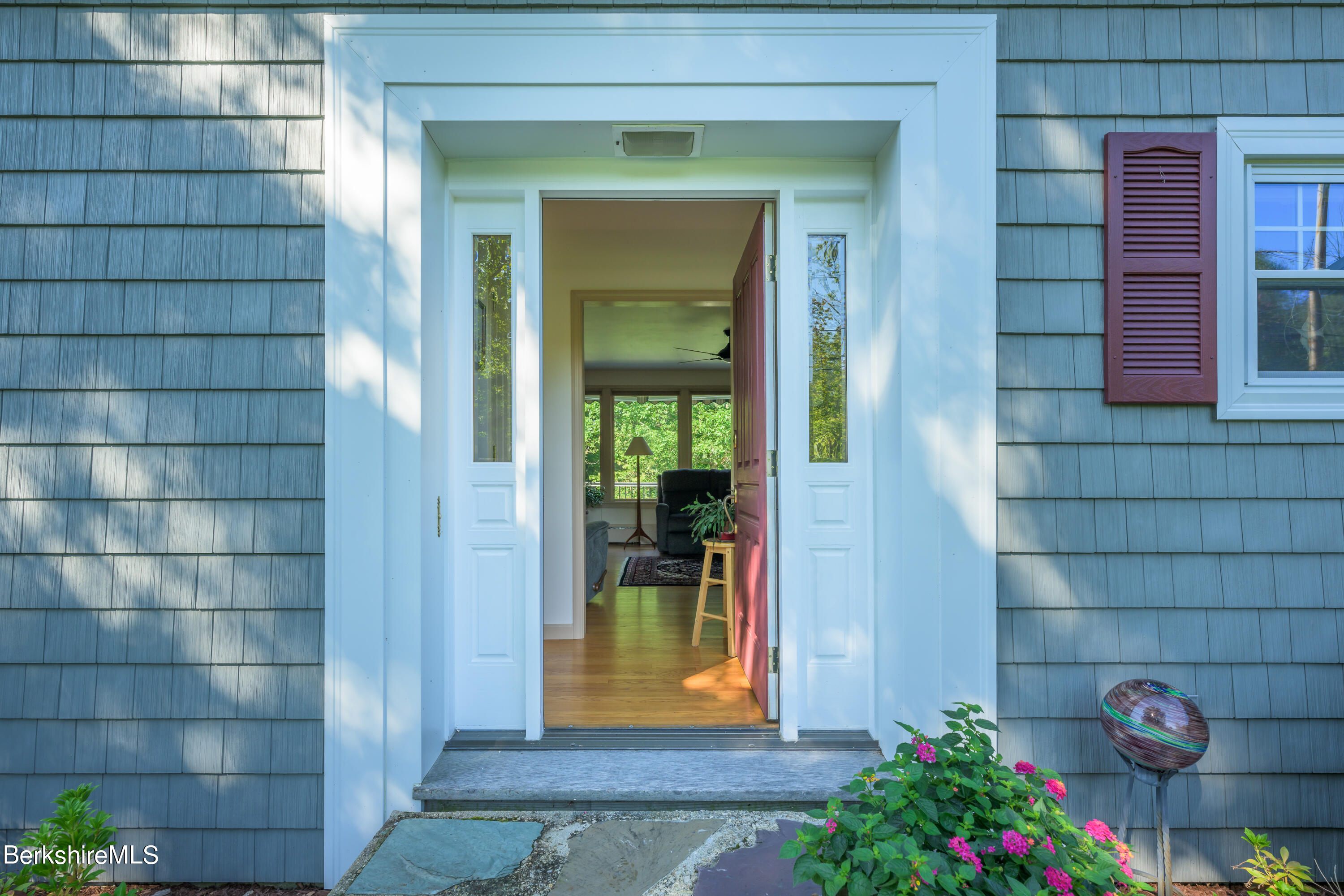 138 East New Lenox Road Pittsfield, MA 01201 - Photo 16 of 32 Print - 138 East New Lenox Rd Pittsfield