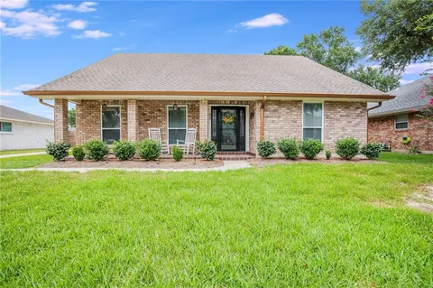$444,000 | 42 Melrose Drive, Destrehan, LA 70047