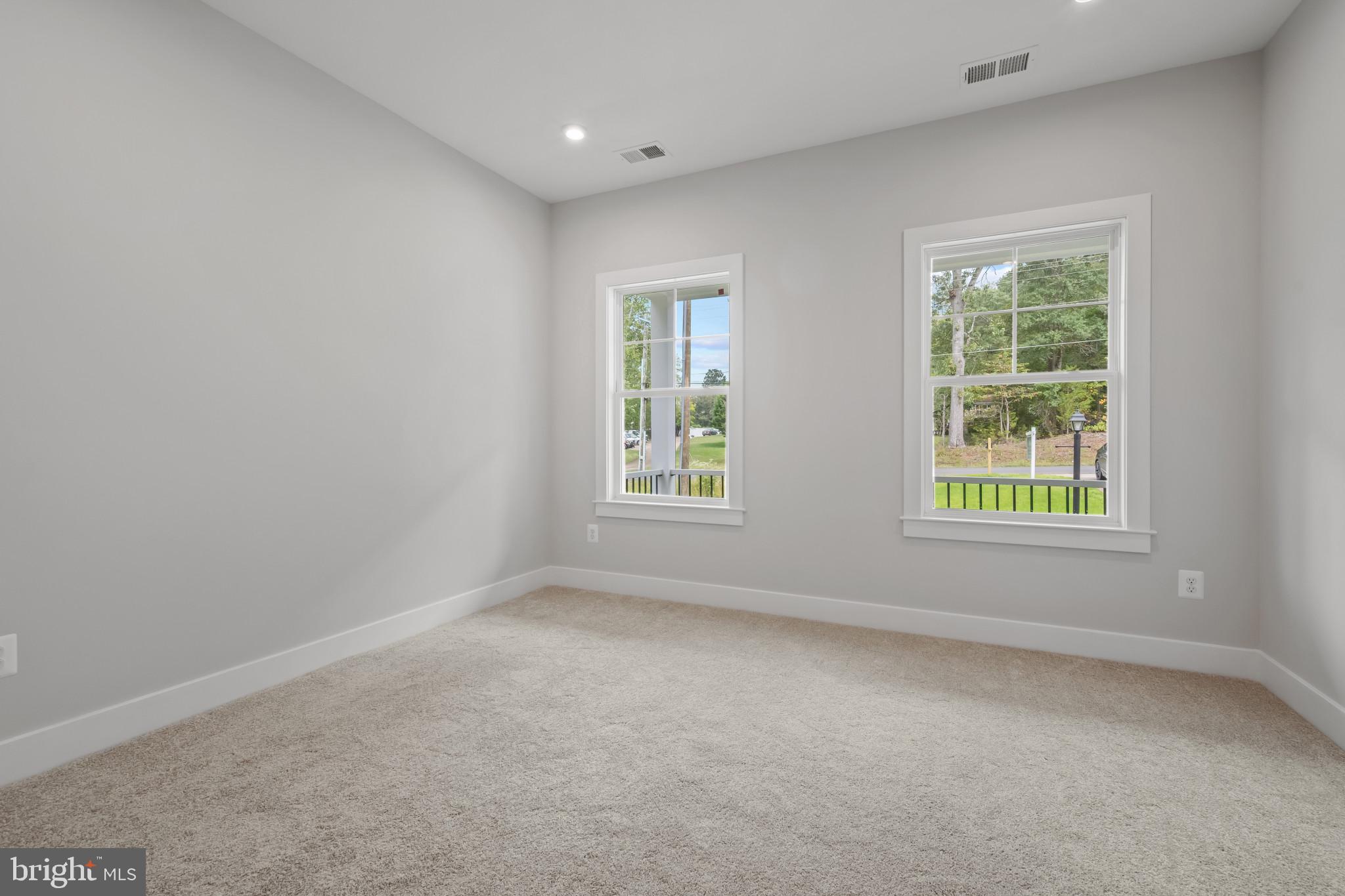 11516 Smithfield Road Manassas, VA 20112 - Photo 14 of 38 a view of room with window