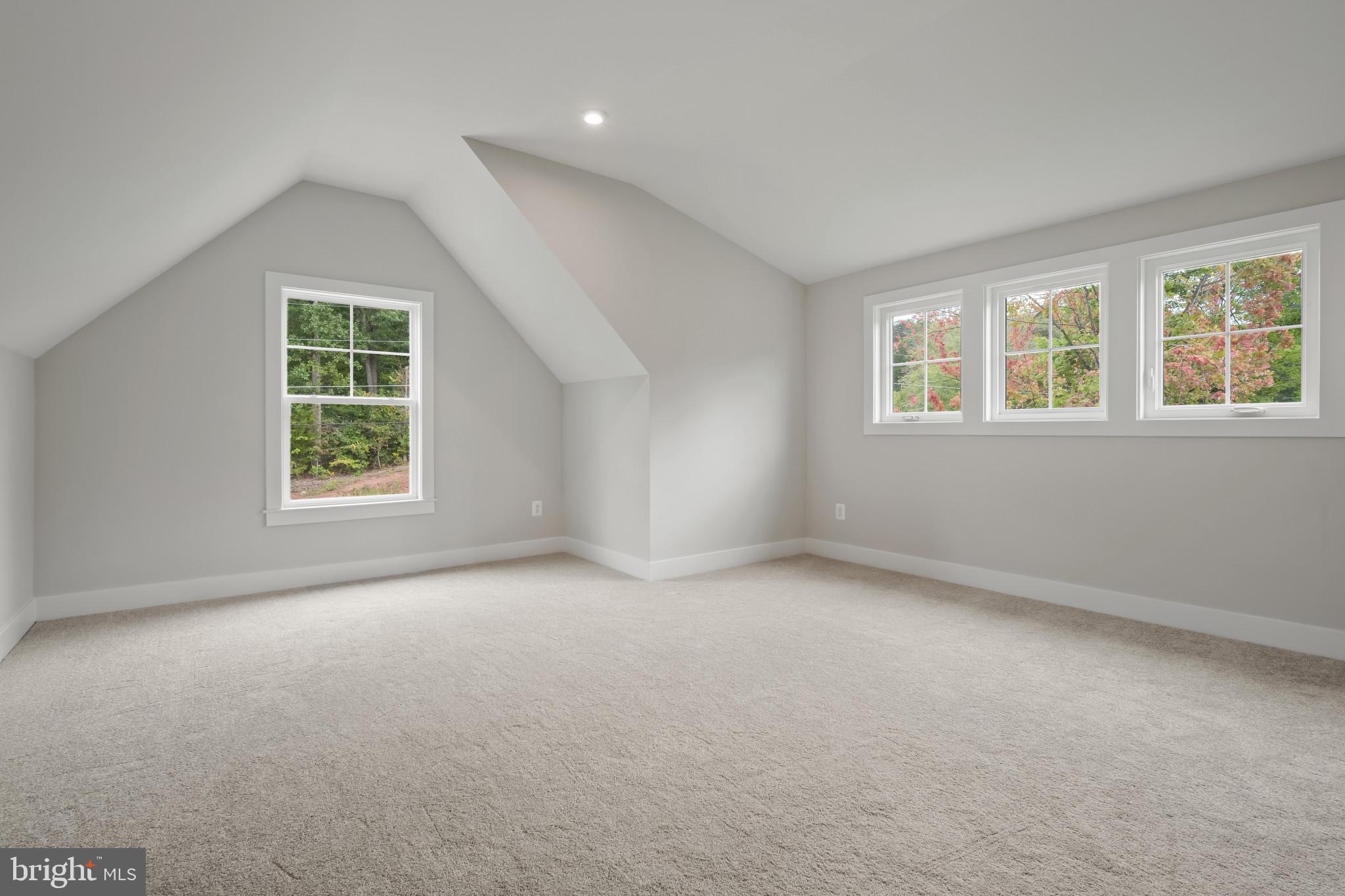 11516 Smithfield Road Manassas, VA 20112 - Photo 27 of 38 an empty room with windows