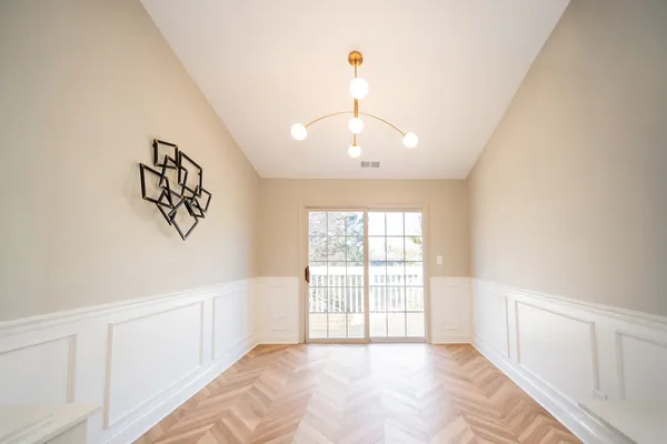 $2,800 | 2835 Rutland Circle, Unit 202, Naperville, IL 60564