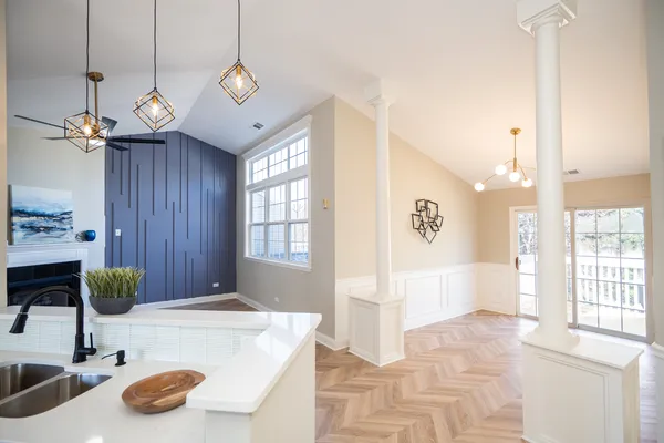 $2,800 | 2835 Rutland Circle, Unit 202, Naperville, IL 60564