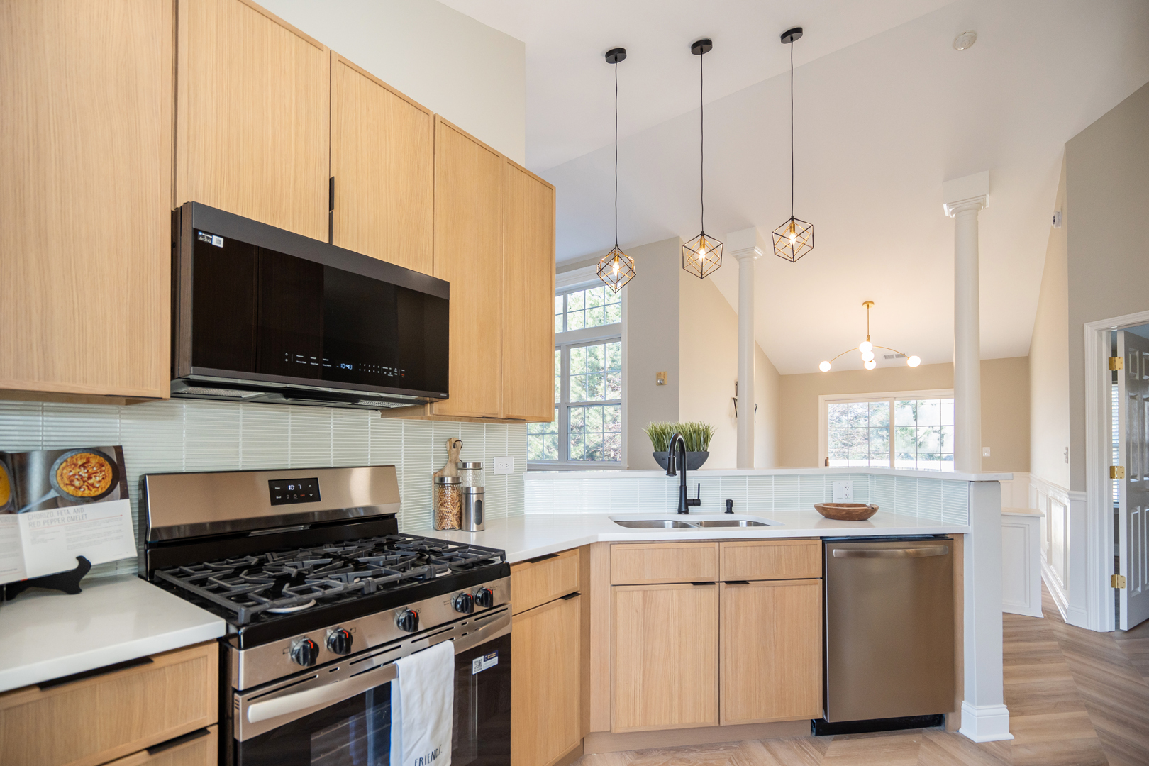 2835 Rutland Circle, Unit 202 Naperville, IL 60564 - Photo 8 of 30