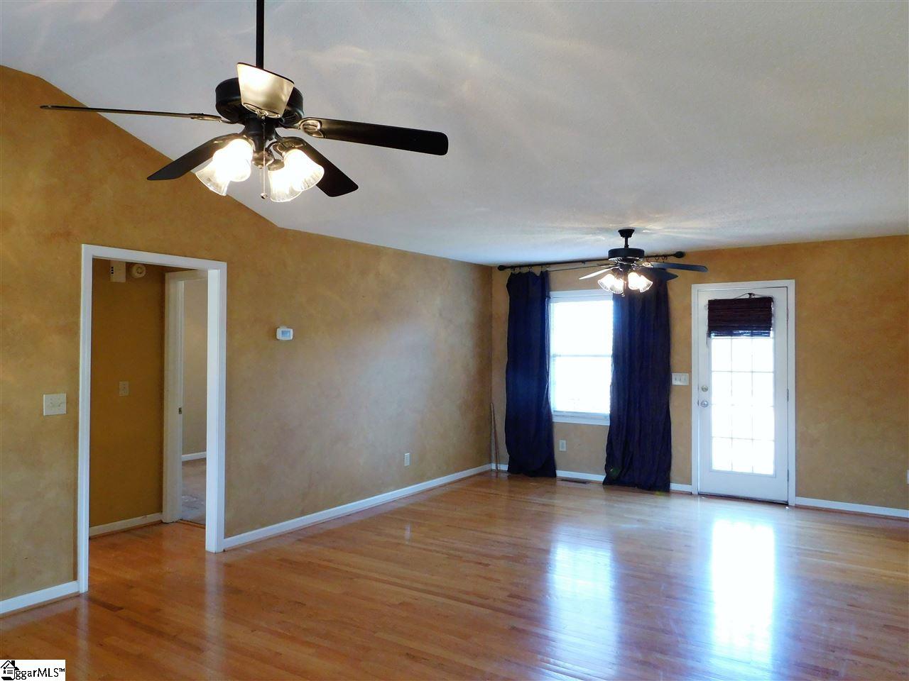 2600 Holiday Road Greer, SC 29651 - Photo 13 of 31